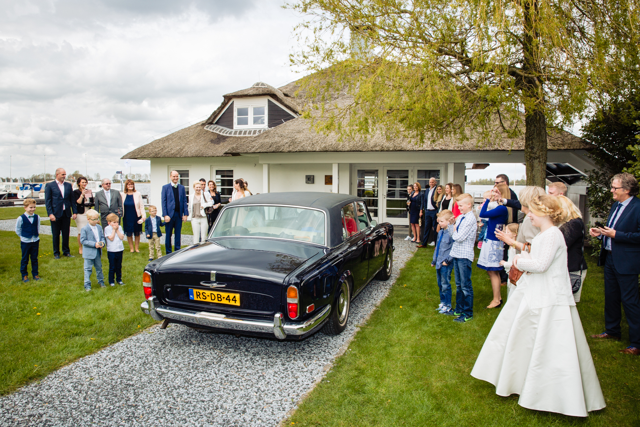 aankomt met de auto finley het witte huis boomhoek